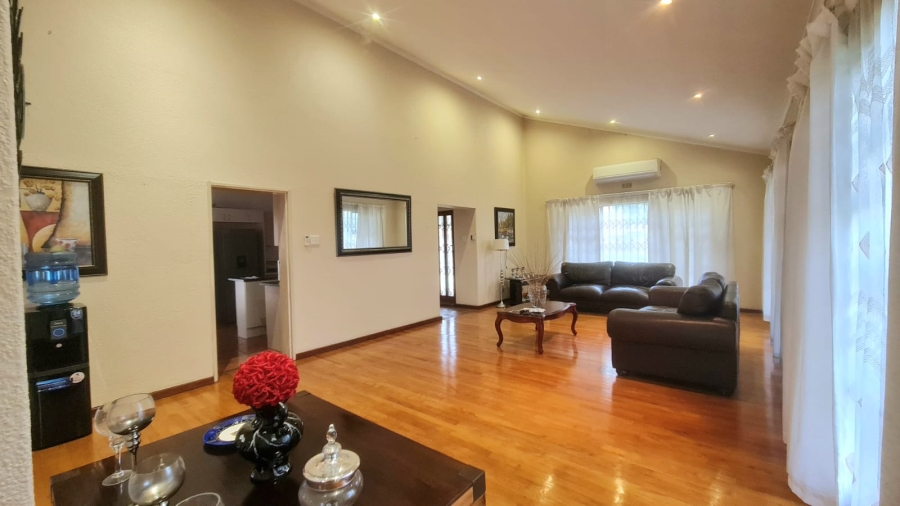 4 Bedroom Property for Sale in Klipdam Western Cape